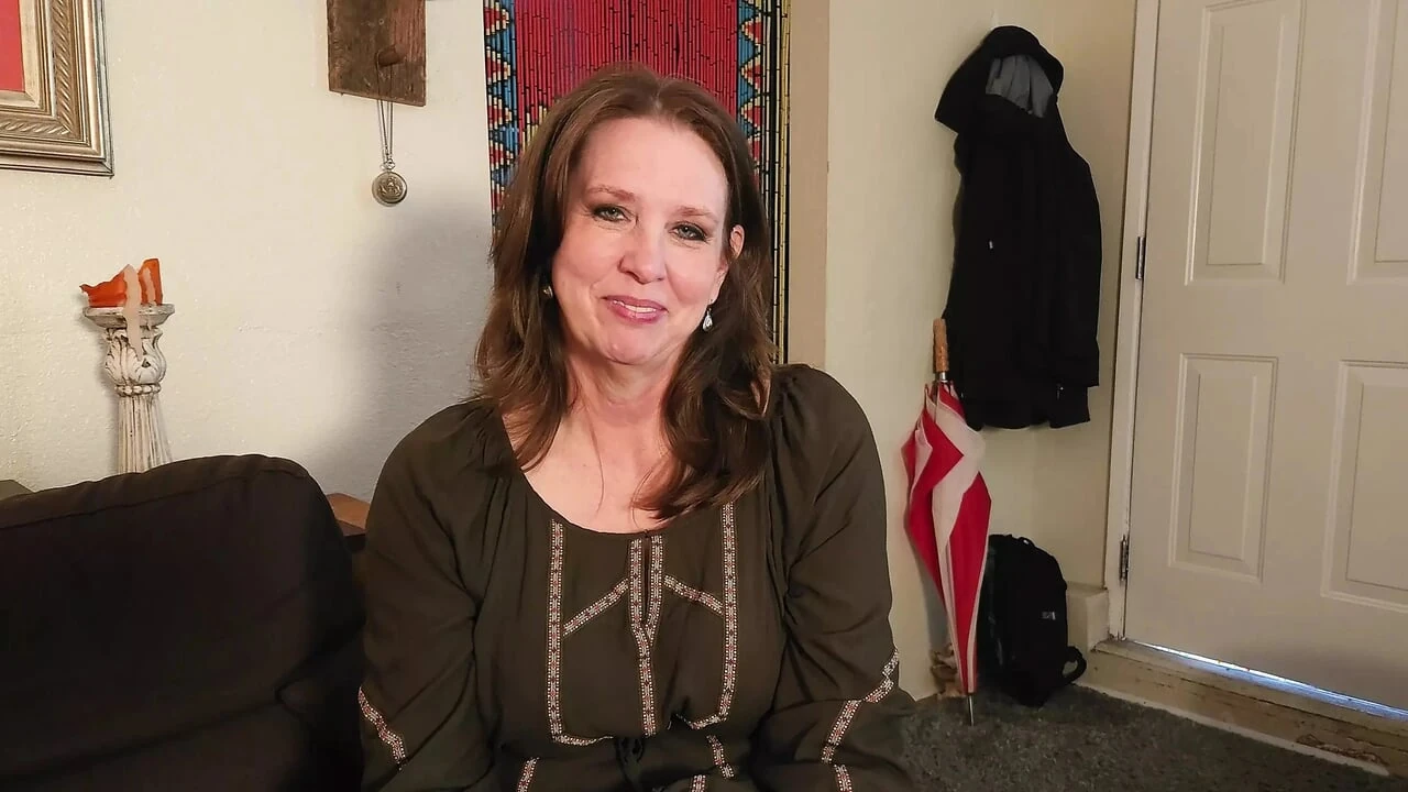 A Sexy Mature MILF Porn Creator Deceives Her Husband and Gets a Dripping Creampie From Her Young Neighbor. - The Stand-in -