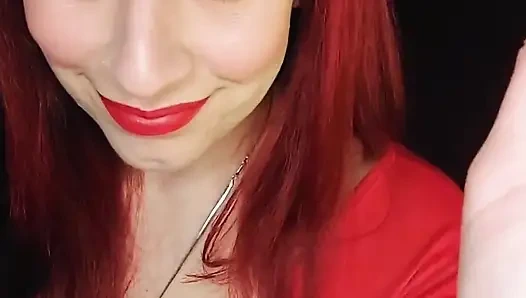 Feminize Etmiş Cuckold ve Ben Bir Gece Kulübünde Penislere Bakıyorum!!