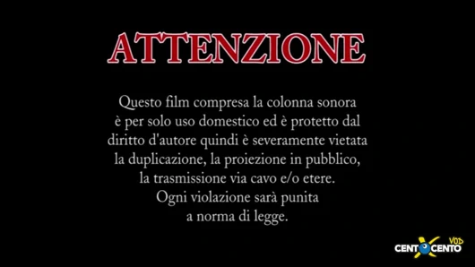 Beyaz değirmenden bisküviye boşalıyor