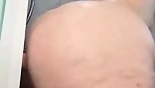 İri güzel kadın anal dildo