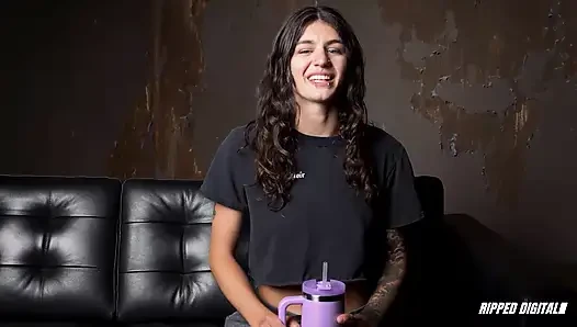 Ramona Vixen işkence etmekten ve zevk için yalvarmadan salyalar akıyor