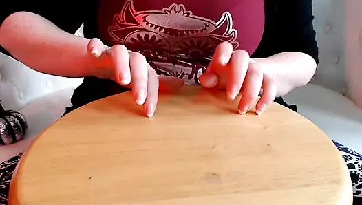 Çivi çakan asmr