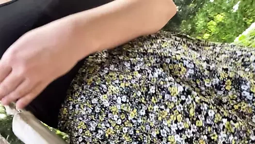 Alman kadın lisa mutlu bir gün geçiriyor