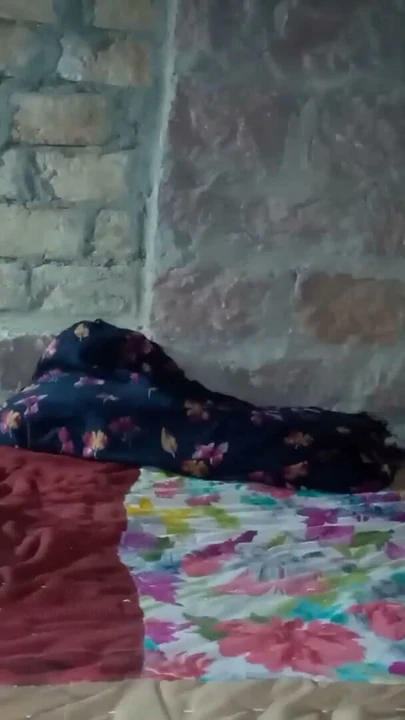 Desi kız gece sertçe sikildi. | Bölüm 2