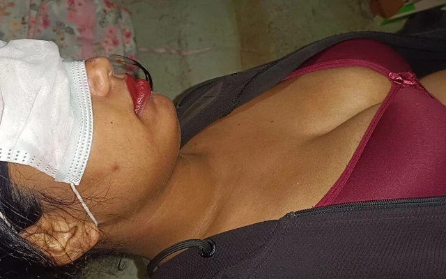 Hintli seksi kız - vücut masajı ve seks - queen4desi