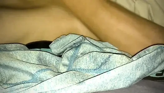 Uyumadan önce boşalıyor