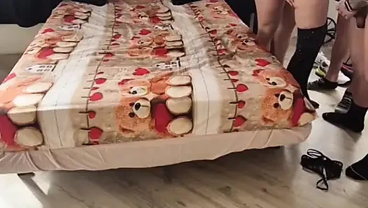 Erkekler süper üçlüsü ve ateşli bir latin