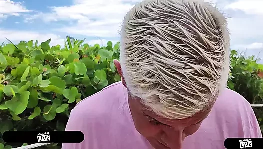 Futbol oynayan plaj hatunları w little bush jc wilds ve sofie reyez dörtlü sekste dölleniyor - ahlaksız canlı 4k