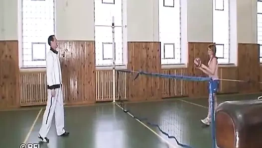 Yaşlı öğretmen genç üniversiteli kız