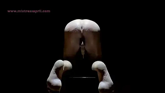 Dominatrix Gospodarica April - nijanse boli