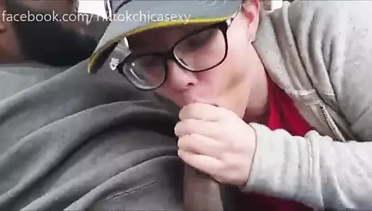 beyaz kız salya horoz