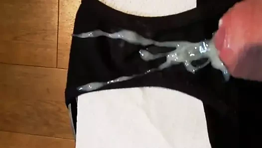 hannah'nın ıslak külot üzerinde Cumming