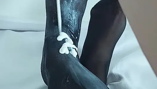 BLACK PANTYHOSE WITH LOTS OF COSMETICS