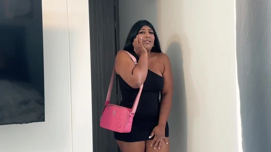 Stepsister went to her stepbrother's bed without wearing panties