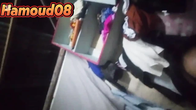 Asyalı anne soyunuyor