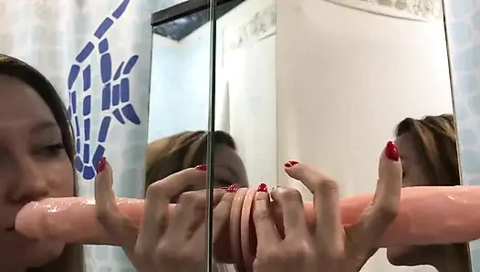 Senin Sert Penisin Için Derin Oral Seks Yapıyorum