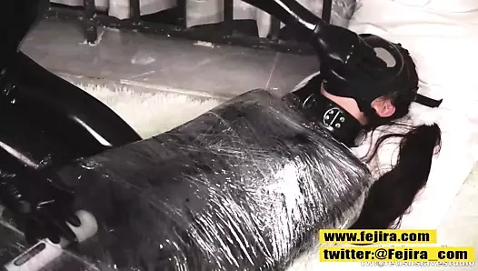 Fejira com - lateks lezbiyen plastik sargı mumyalaması