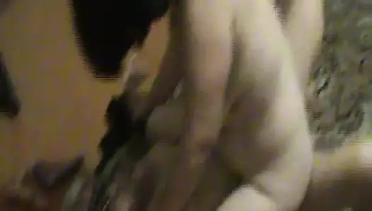 Karım ve kız arkadaşım eğleniyor