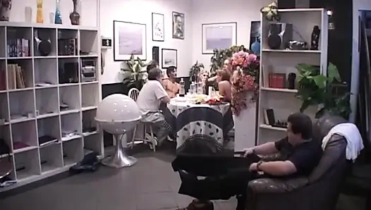 Домашняя секс-вечеринка