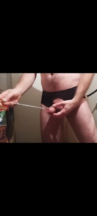 Ben gelene kadar yağlanmış yarakla mastürbasyon ve sidik deliğine girme