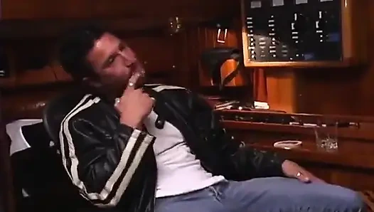 Desperate: Brooke Haven, Tommy Gunn'ın yer aldığı sahne 5