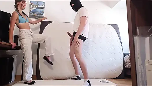 sert tekmeler
