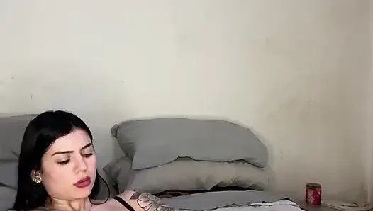 Latin genç lola bloom büyük dildodan damlıyor