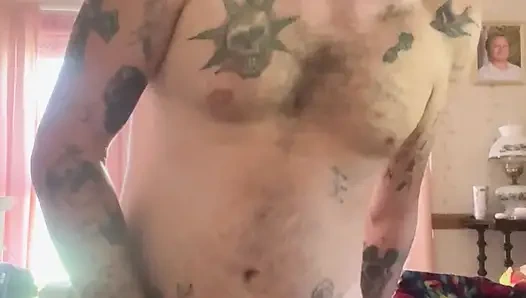 Oyuncağımla oynuyorum