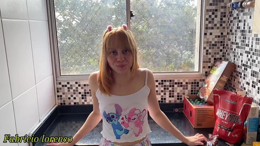 18 yaşındaki yaramaz üvey kızın götünü kahvaltı olarak yedim!