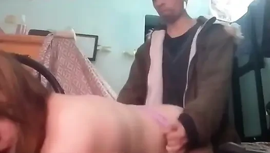 Onlar bizi web kamerasında izlerken seks yapıyoruz