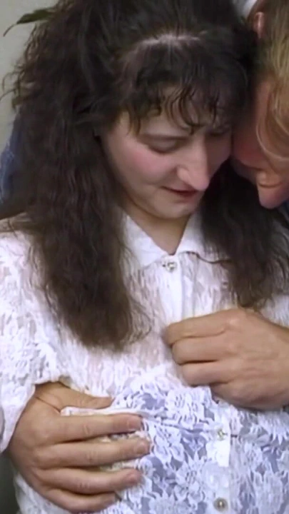 Otantik retro oyuncu seçmeleri: Hamburglu deneyimli orta yaşlı seksi kadın | Klip 1