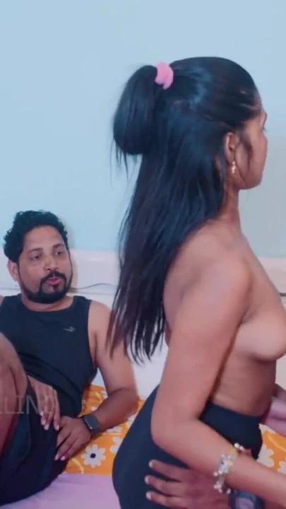 Захватывающий момент от "неверной жены индийской порнозвезды Sanjana трахается и поедает сперму, когда ее муж спал"