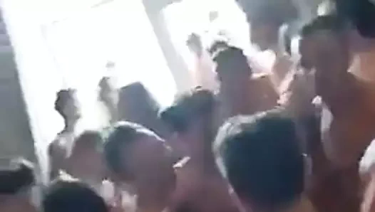 Eşcinsel cruise alem parti