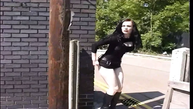 Писсинг на улице