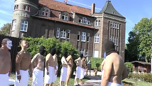 Phoenix + Adreena açık havada grup seks