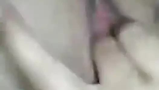 Vogliosa si masturba xx