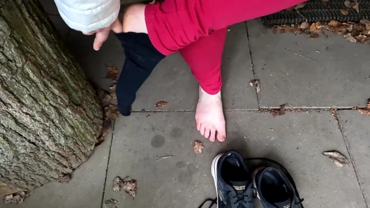 Dudaklarını sertçe çek