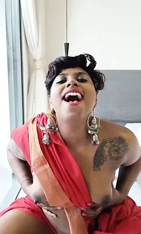 tamil seksi kadın gösterir ona vücut ve söyler erkekler için mastürbasyon