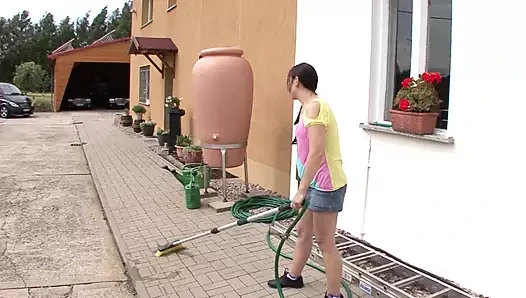 Dik pis üvey kız gets becerdin sert itibaren arkasında tarafından üvey ve darbeler onun horoz kadar o fışkırtma