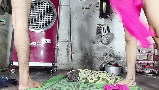 Köpek tarzı Hintçe ses kaydıyla üvey kız kardeşinin götünü sikiyor