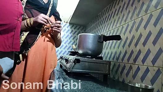 Hintli üvey kardeşinin kedi üvey kardeşi tarafından sert becerdin