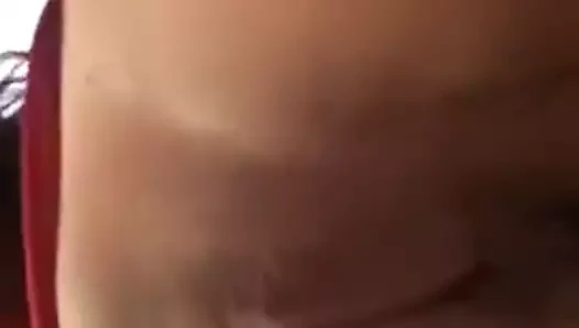Muestra su rica concha