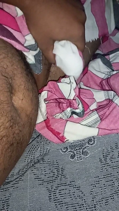 Teyzem sikimle öpüşüyor ve amcığımı sikiyor ve sperm yalıyor | Klip 1