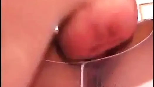 Azgın sürtük götten ağza seviyor