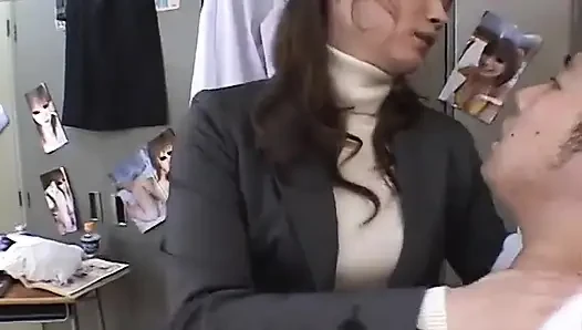 Gizli arzu ortaya çıktı. Zarif baştan çıkarıcı kadın ona zevki öğretiyor. - 1
