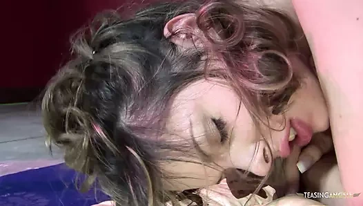 Yoğun seksten sonra amını ateşli dölle dolduruyor esmerin sevdiği şey