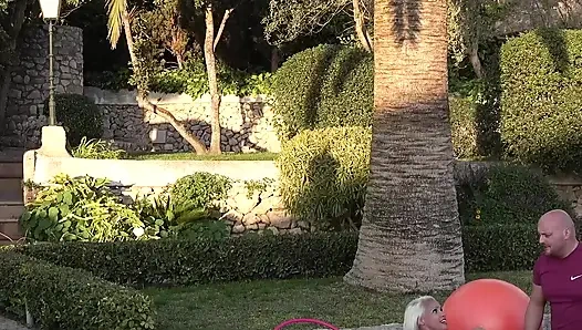 Spor yapan gençler spor yaparken sikiliyor!