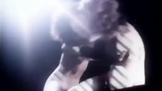 Elektrikli mavi özel - Paul Raymond'ın revuebar'ında bir gece