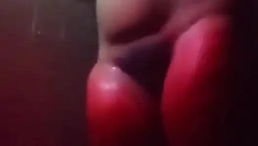 Kendi duşum olarak şelaleye sahip olmak için neredeyse her şeyi yaparım