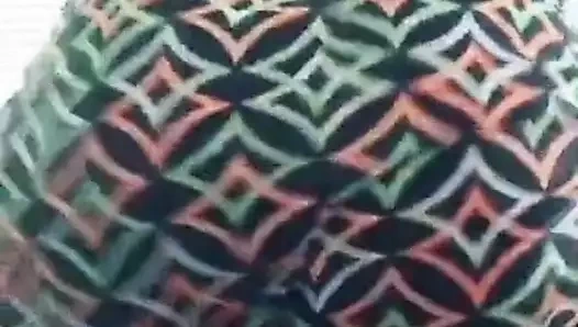 Une salope en robe longue